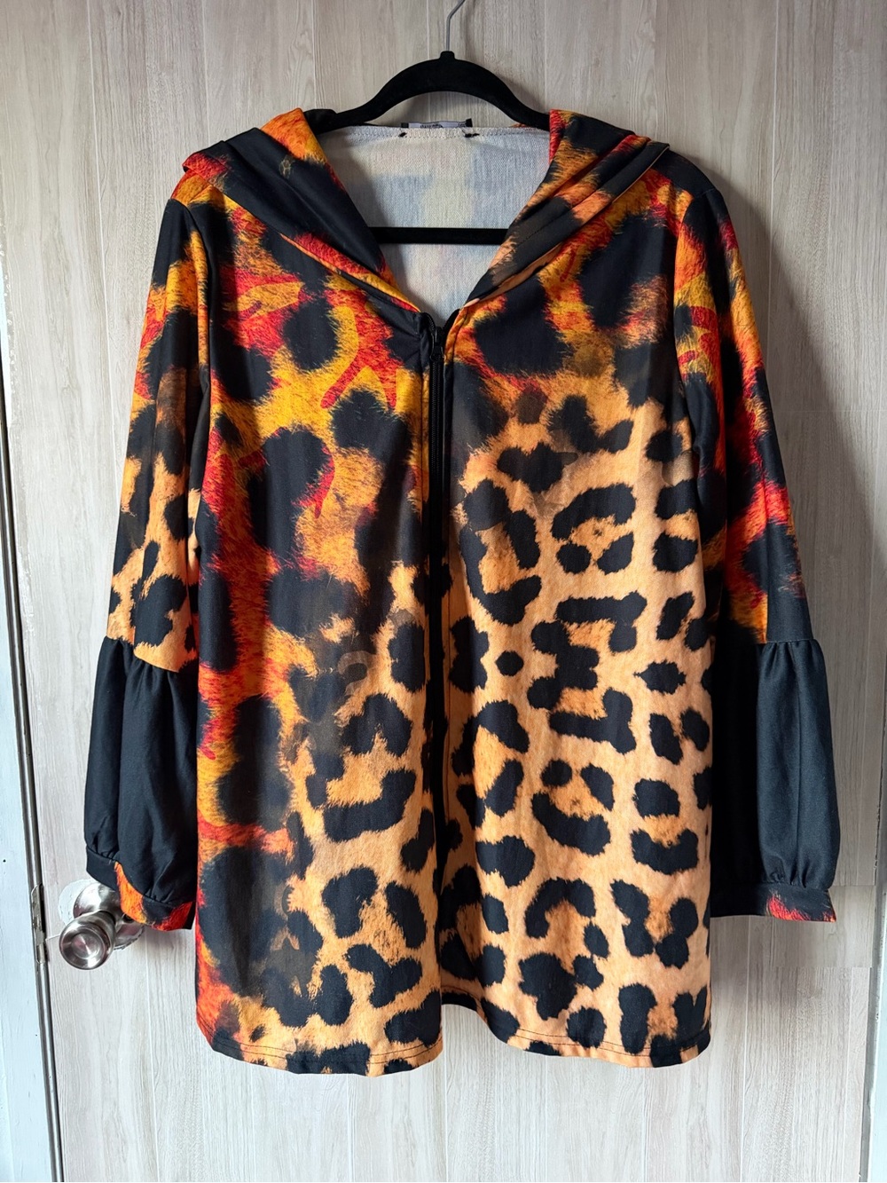 ♥️Leopard Print Hooded Bomber Jacket in Black and Brown